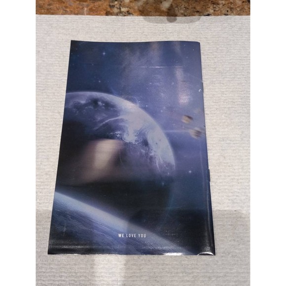 Lootcrate Collectible Magazines Set of 4. Sept/Dec 2015, Jan/Feb 2016. - Picture 6 of 10